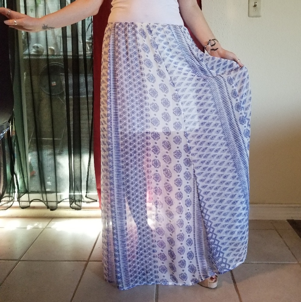 Hollister maxi skirt